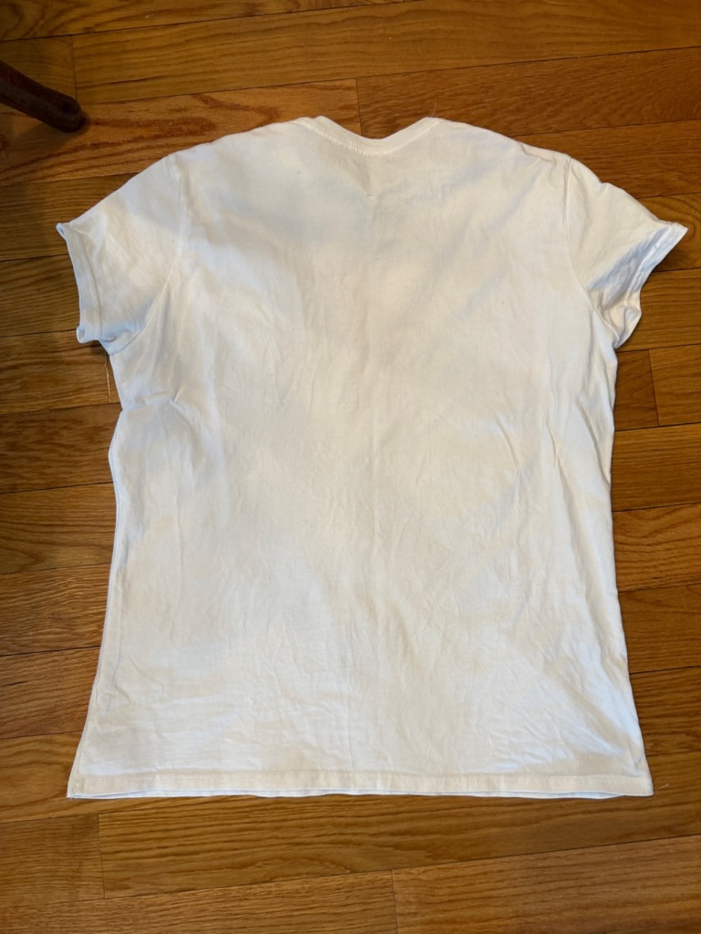 Disney White women’s Tee with Pink & Purple Cinderella Graphic large - Picture 4 of 4